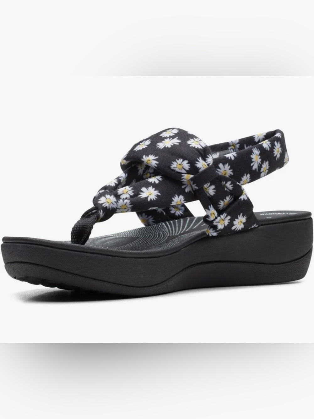 Clark’s Women’s Arla Nicole Cloudsteppers sandals in black floral (Daisies) 8.5